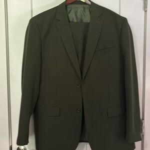 Men’s 2 piece suit Lucci 46long